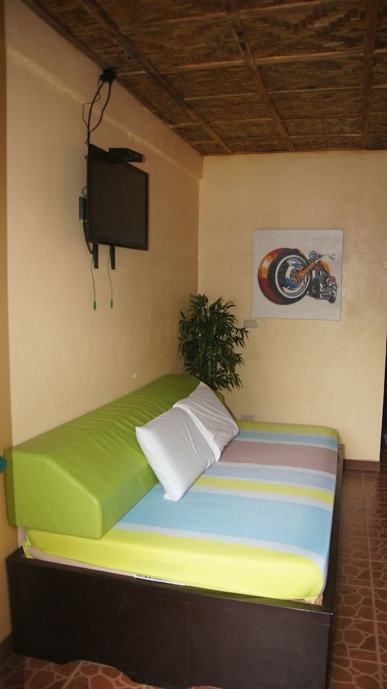 Фото MB's Garden Inn