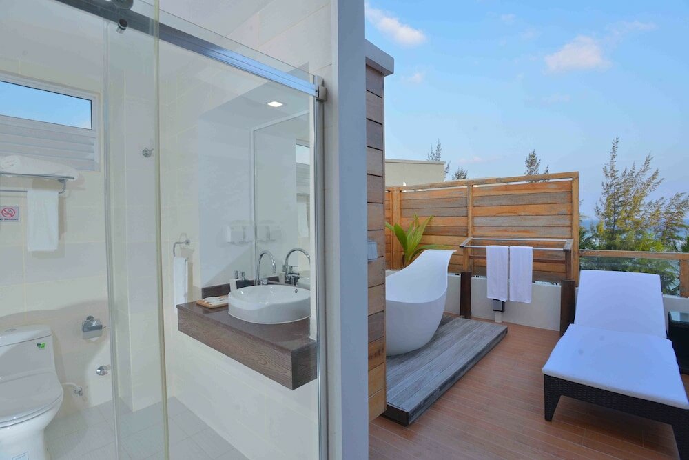 Фото Coconut Tree Hulhuvilla Beach