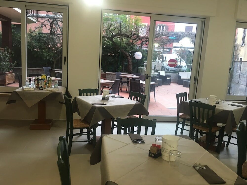 Фото Hotel Capinera