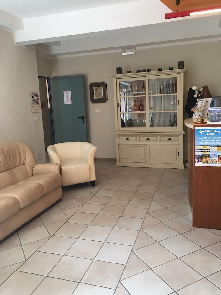 Фото Hotel Capinera