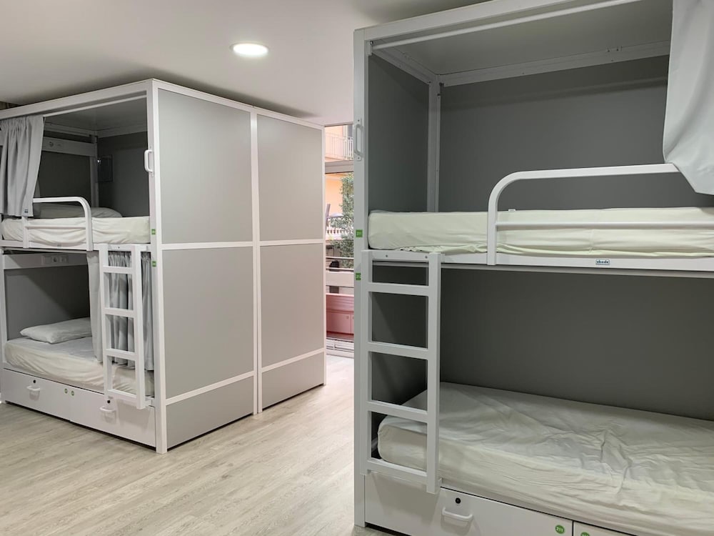 Фото Alberguinn Youth Hostel