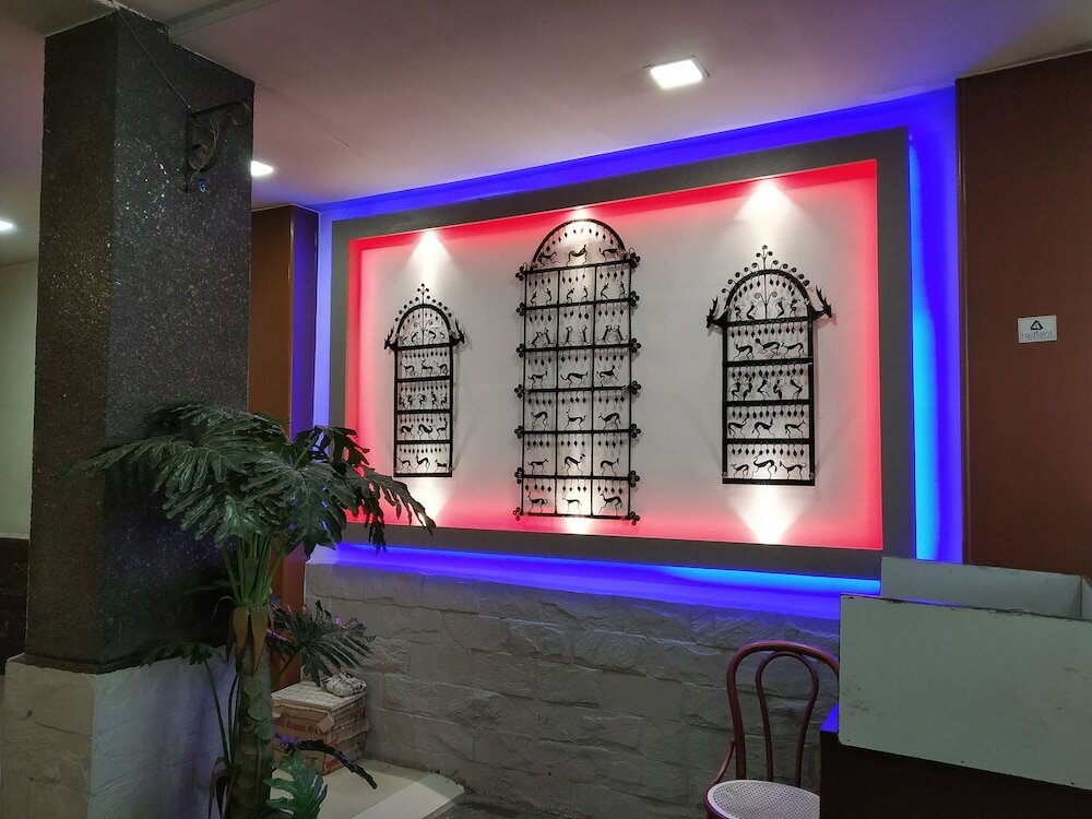 Фото Hotel Centre Point Tezpur