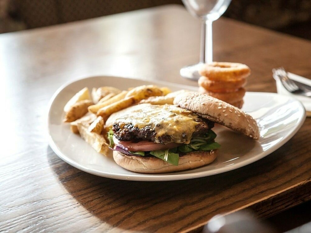 Фото The Crewe Arms Hotel