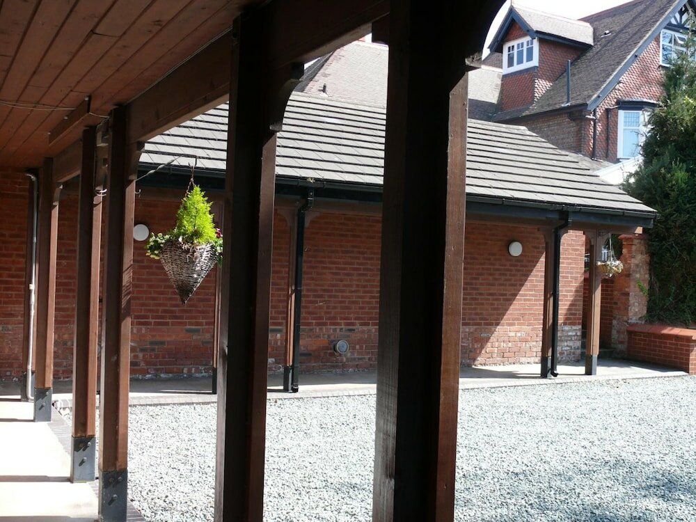 Фото Chester Court Hotel