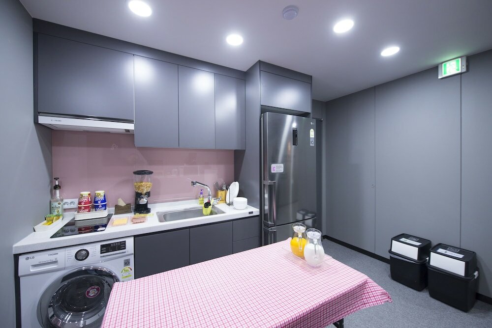 Фото Philstay Myeongdong Metro