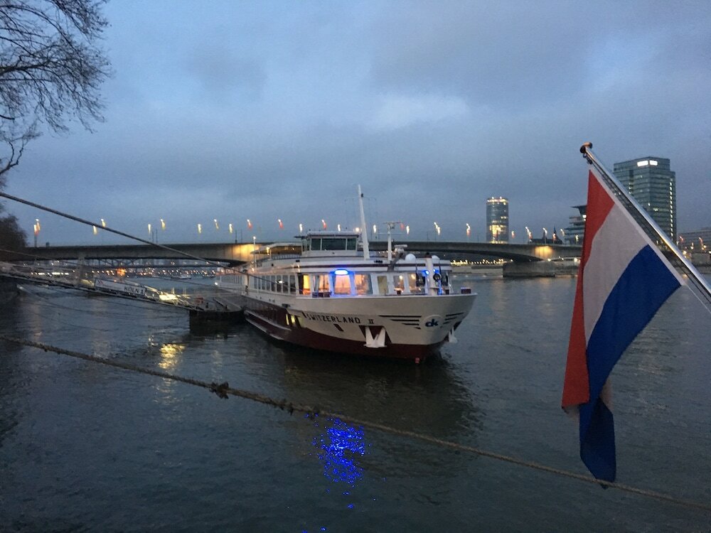 Фото Knm Ms Switzerland II - Frankfurt