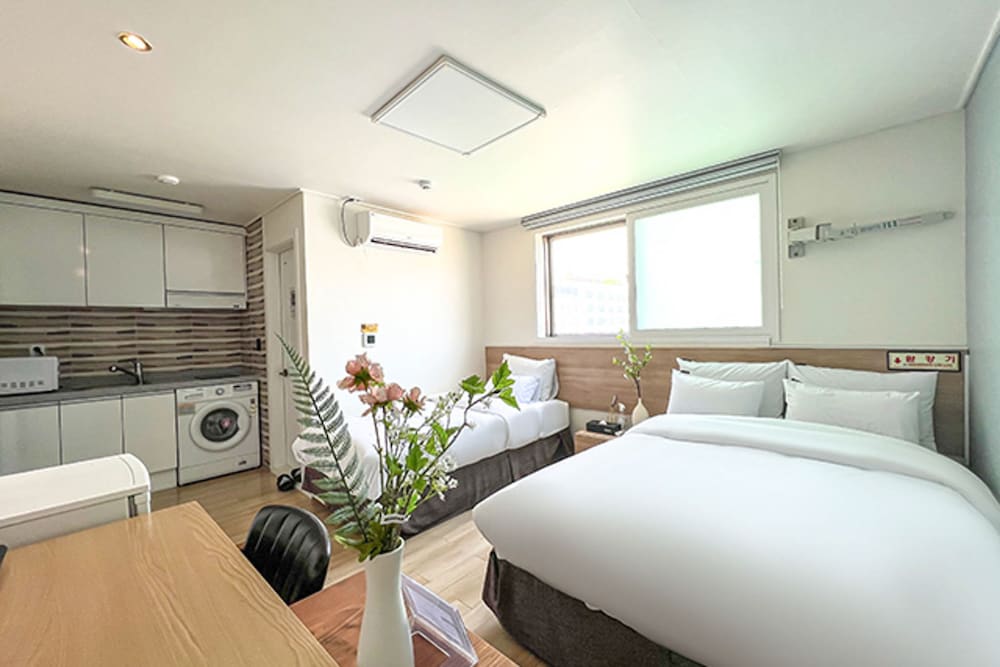 Фото Malu Hotel Suwon