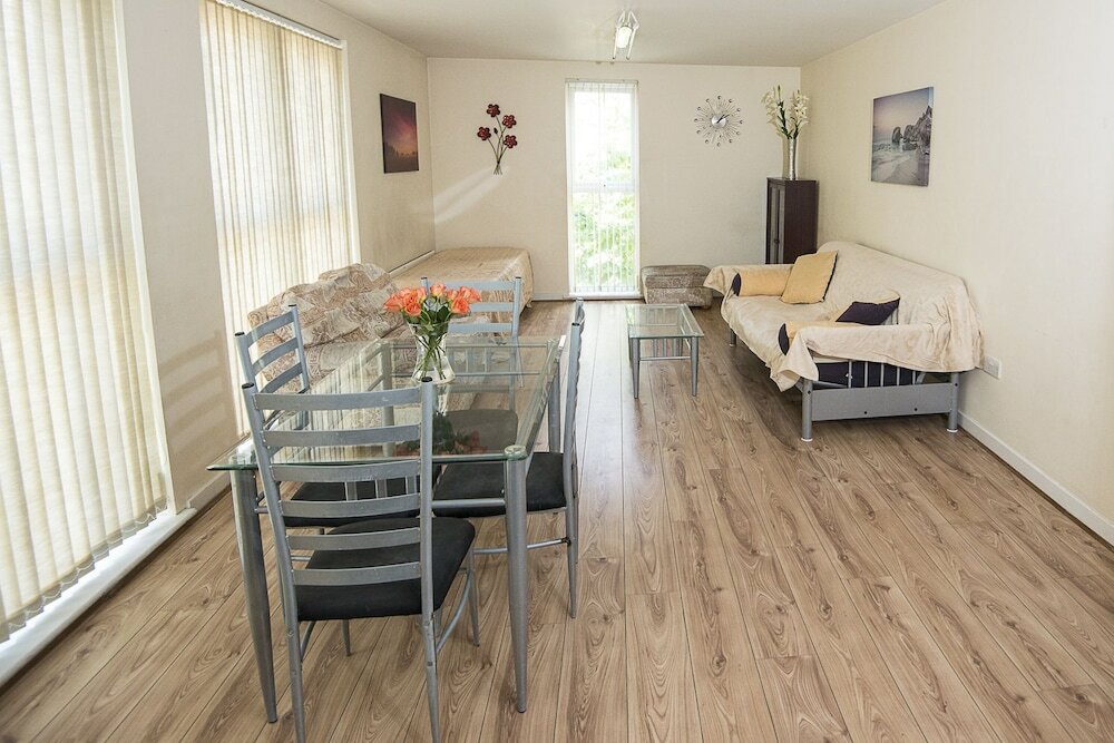 Фото Park Hall Suites