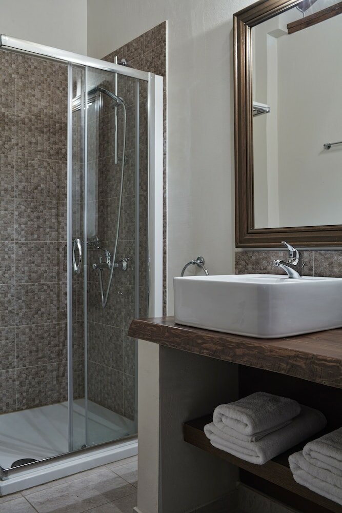 Фото Nefeles Mainalon Luxury Residences & Lounge