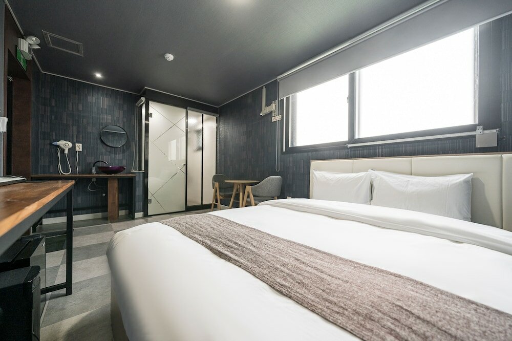 Фото Malu Hotel Suwon