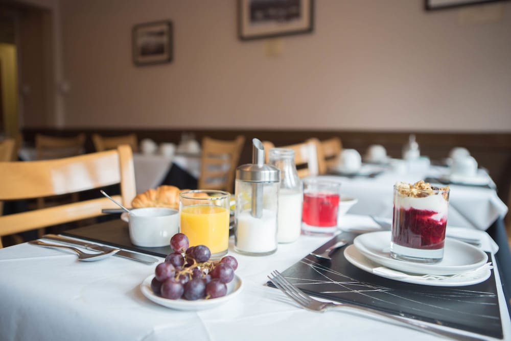 Фото Red Mullions Guest House