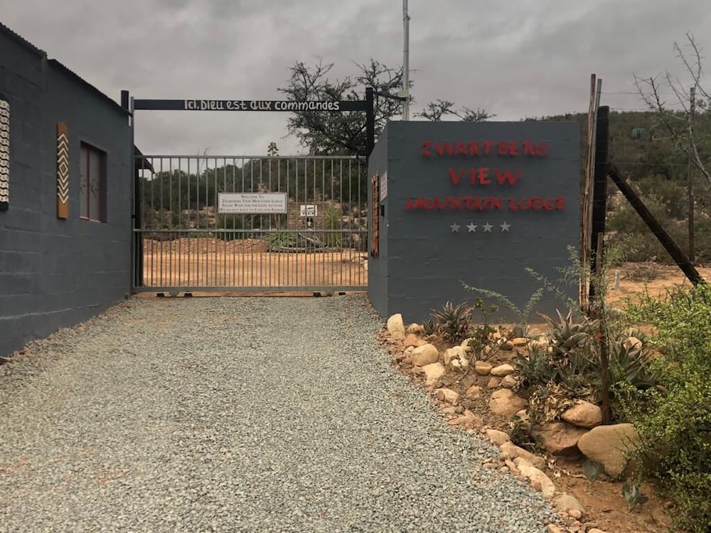 Фото Zwartberg View Mountain Lodge