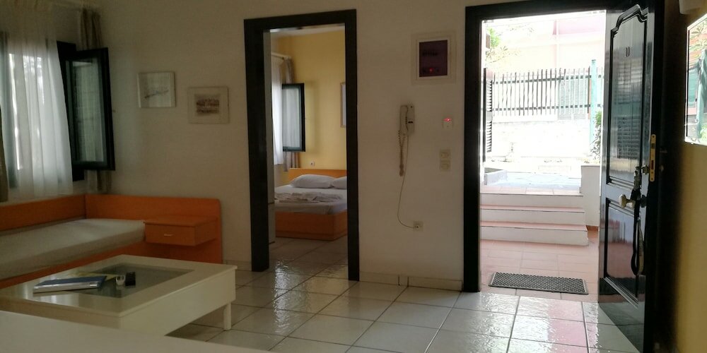 Фото Elia Apartments