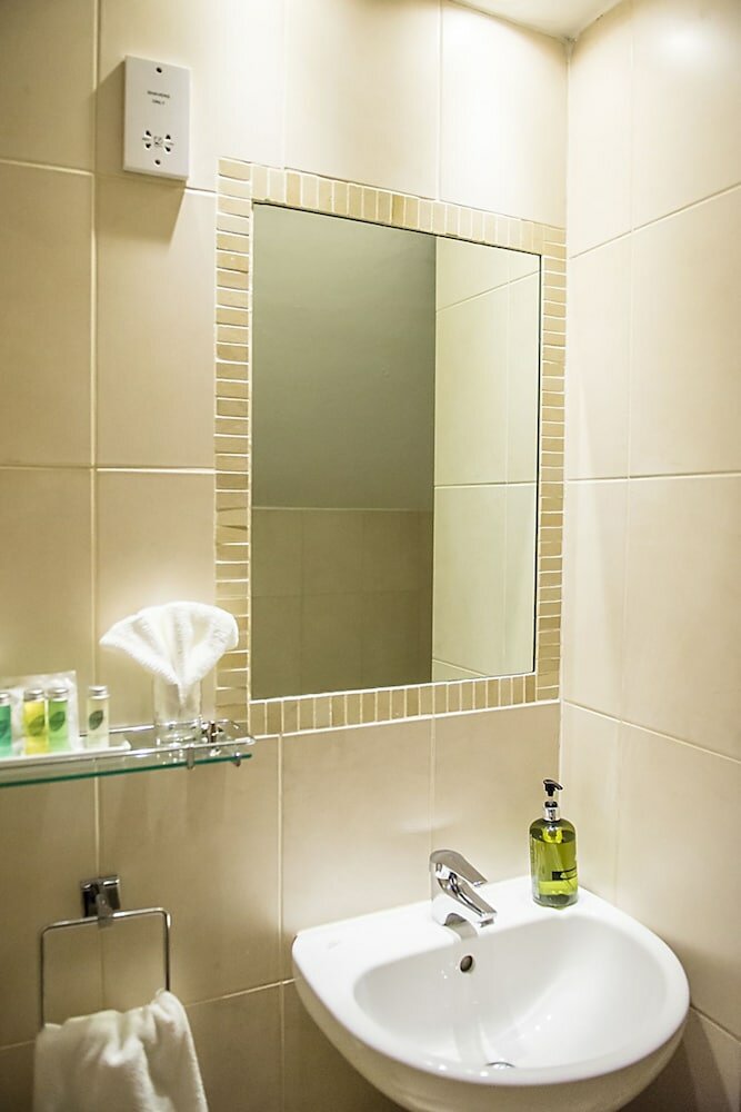 Фото Lypiatt House Hotel