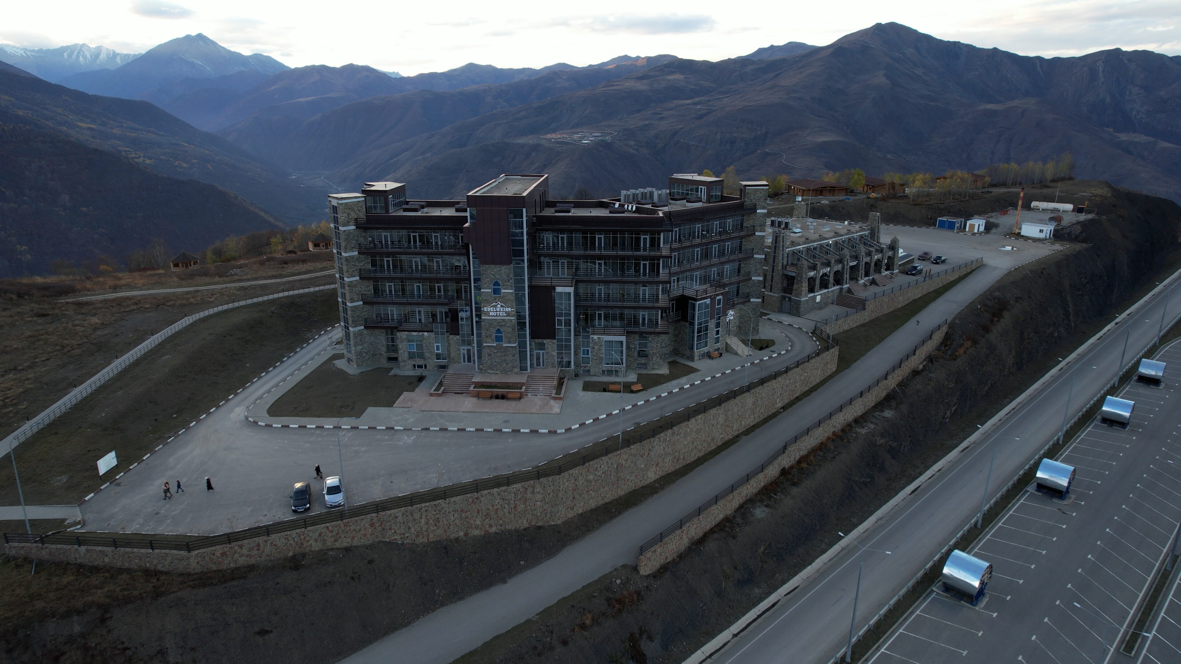 Фото Edelweiss Hotel