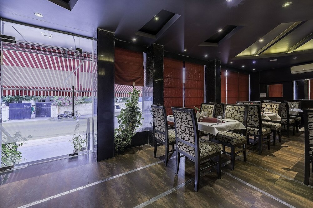 Фото Hotel Aroma Residency