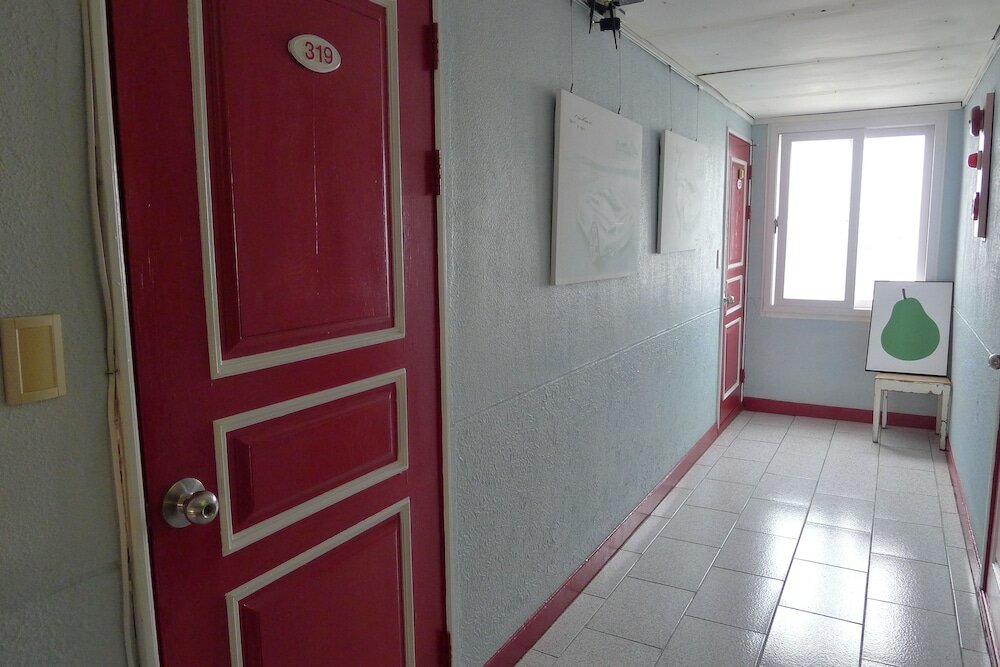 Фото The House Hostel