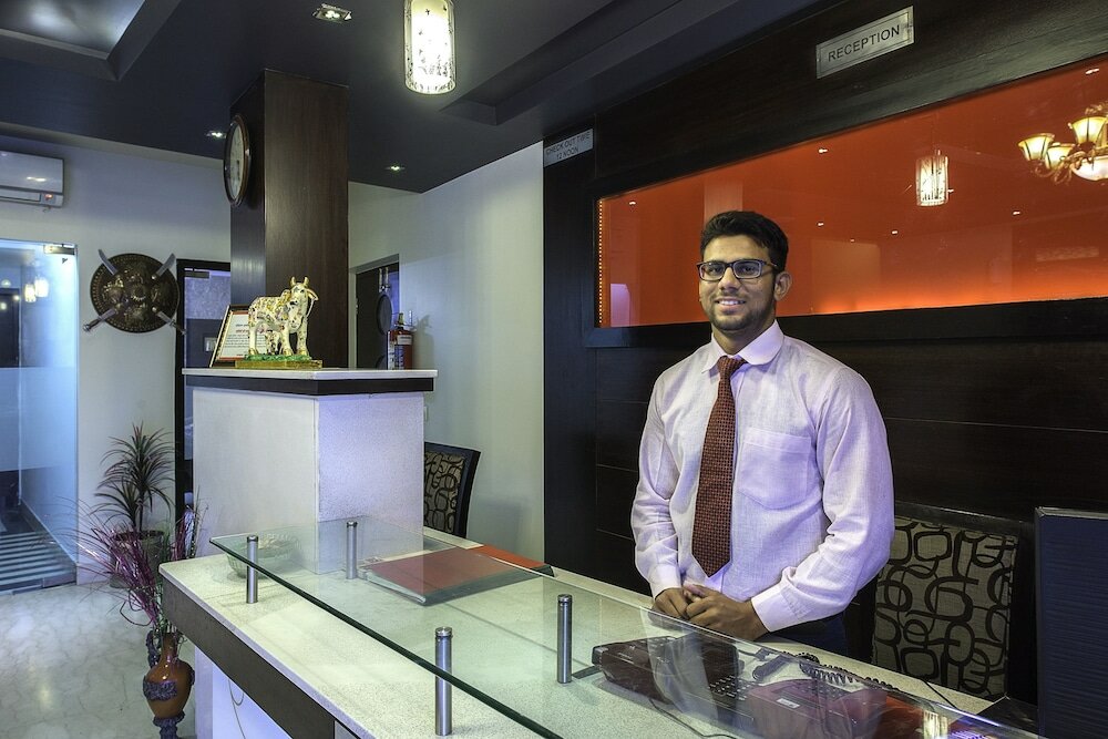 Фото Hotel Aroma Residency