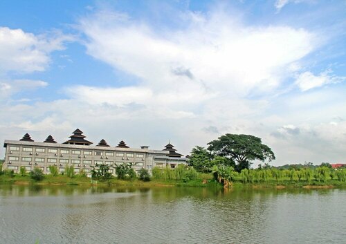 Гостиница Royal Naypyitaw Hotel в Нейпьидо