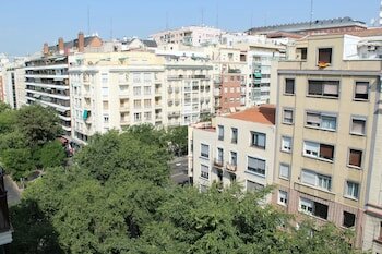Фото Hoom Apartaments, Juan Bravo 56, Madrid