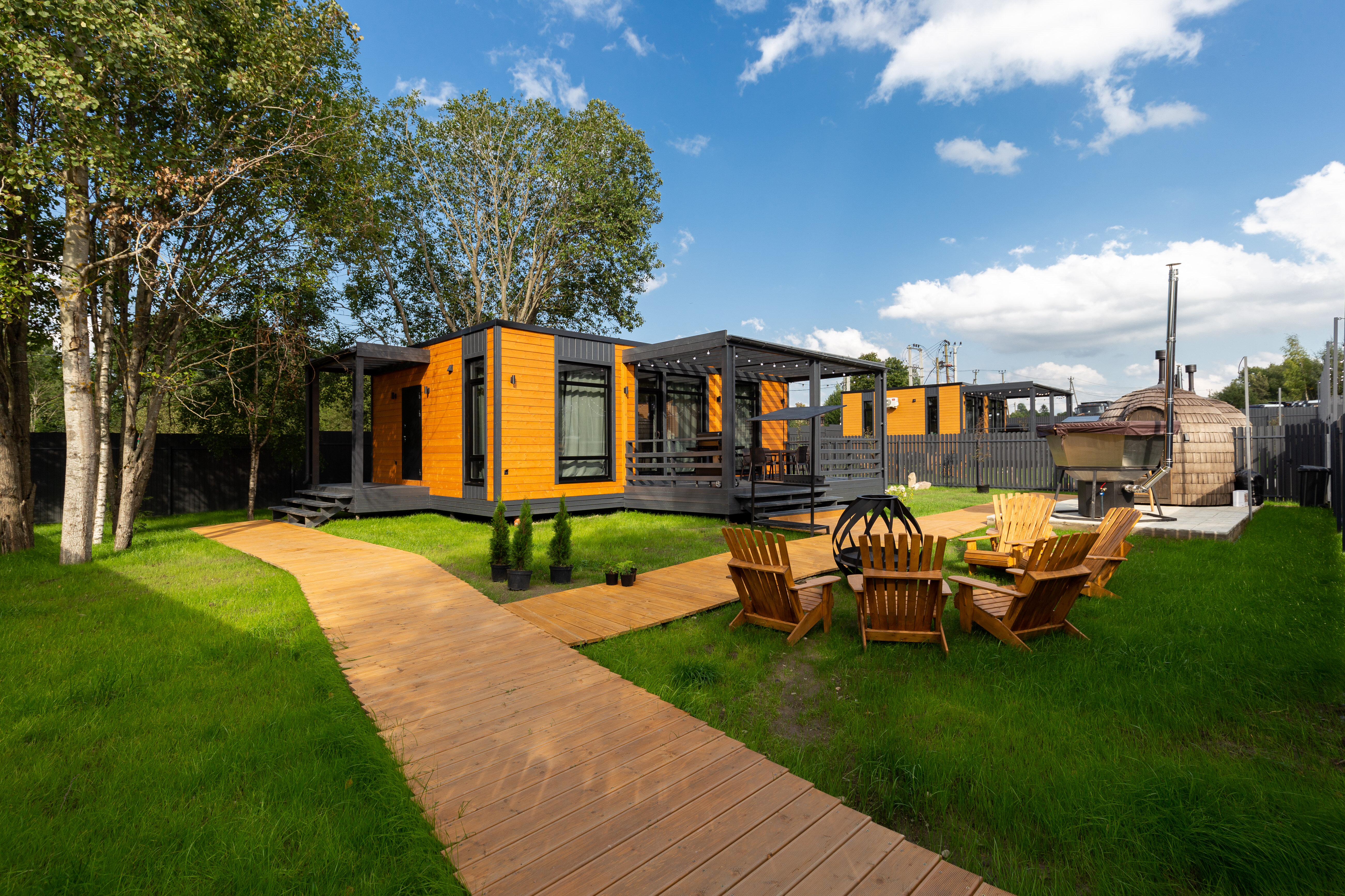 Фото Блэк Вилладж Фэмили