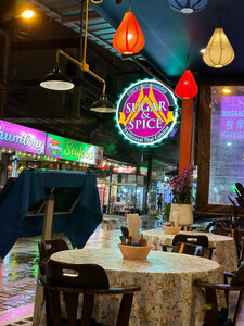 Sugar & Spice (Mueang Phuket, Karon, Kata Road, 88 8), restaurant