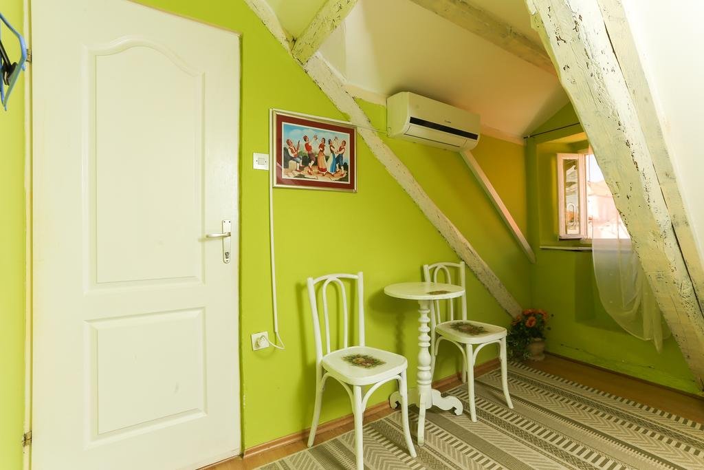 Фото Old Town Baroque Palace Accommodation