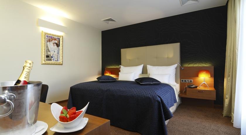 Фото Hotel Mikado - Nitra