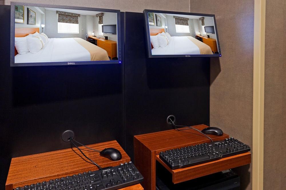 Фото Holiday Inn New York City - Wall Street, an Ihg Hotel