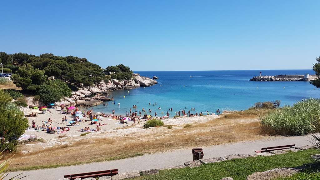 Фото Kyriad Martigues Sud