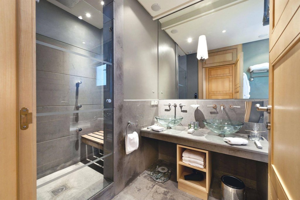 Фото La Bastide Saint Antoine