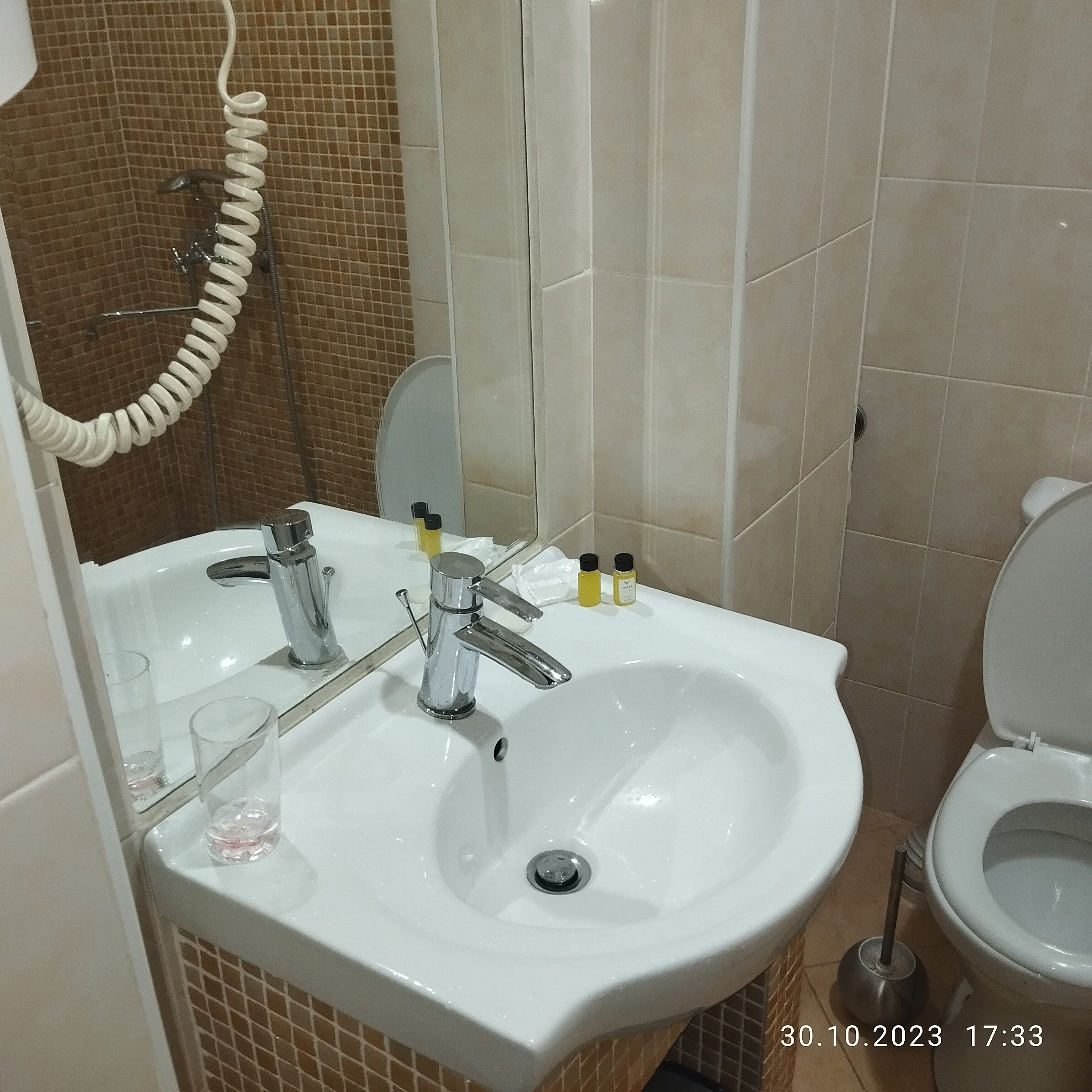 Фото Jipek Joli Hotel