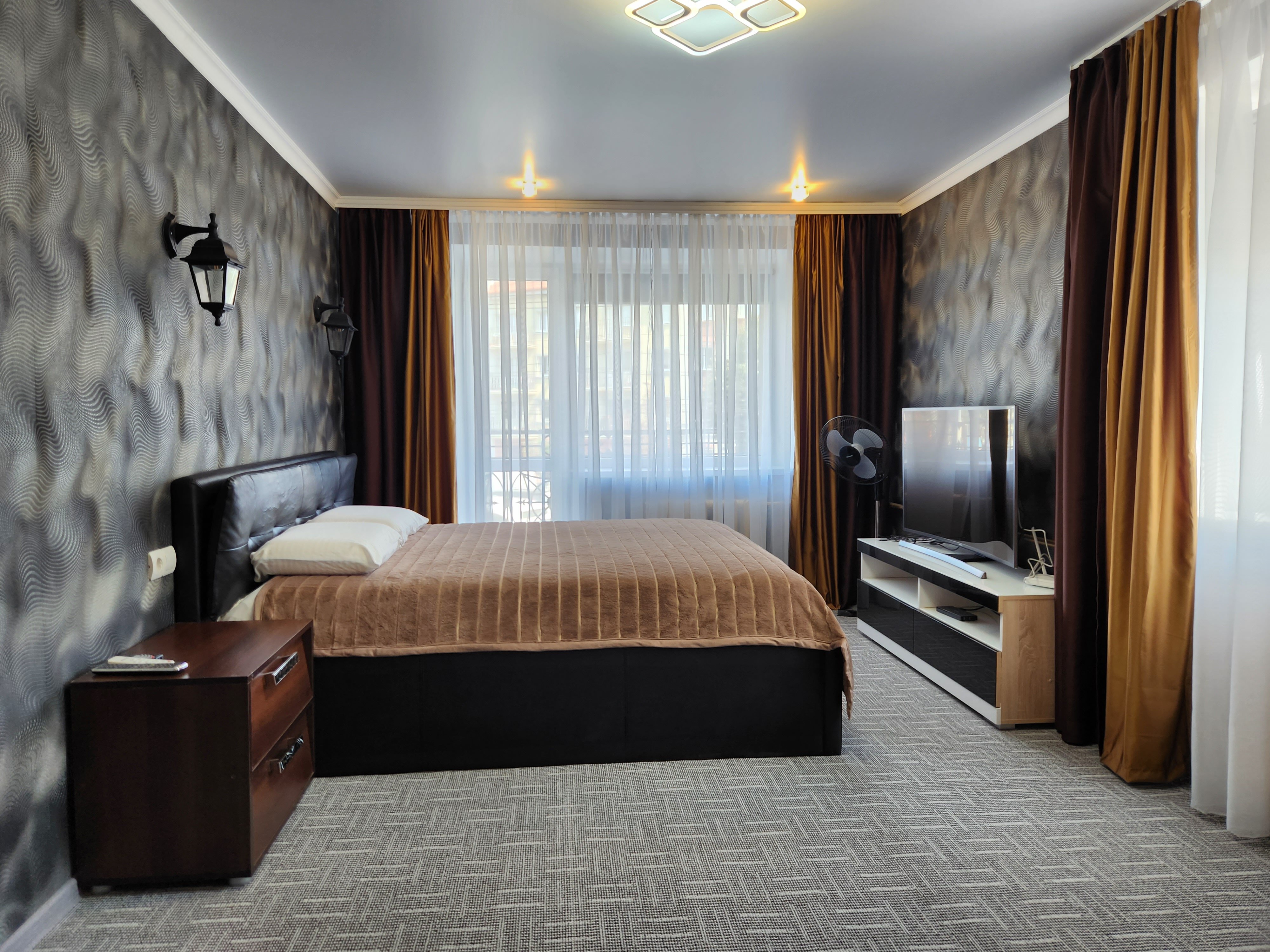 Фото отеля 2