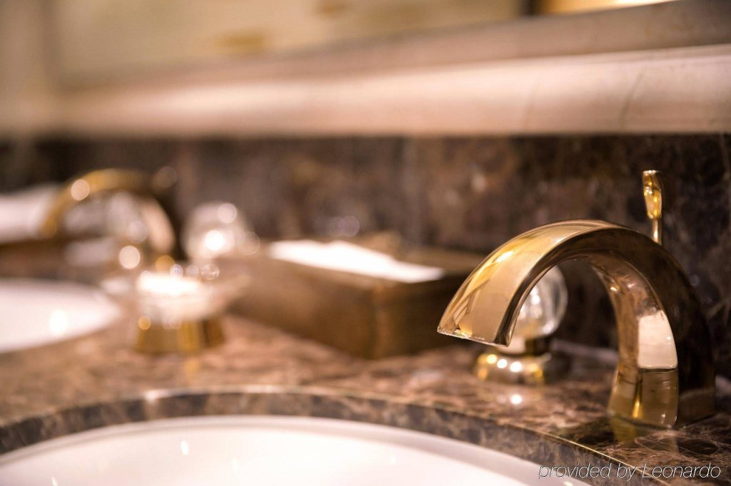 Фото Corniche Hotel Abu Dhabi