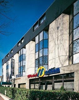 Фото B&b Hôtel Paris Châtillon