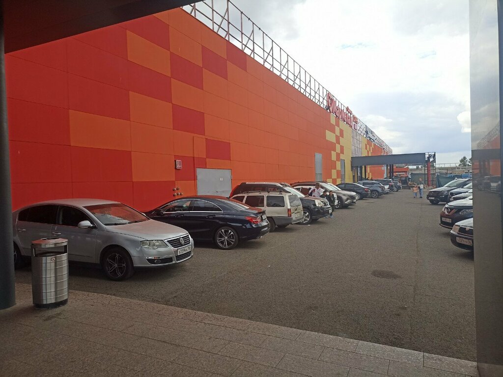 Mobile network operator T2, Orenburg, photo