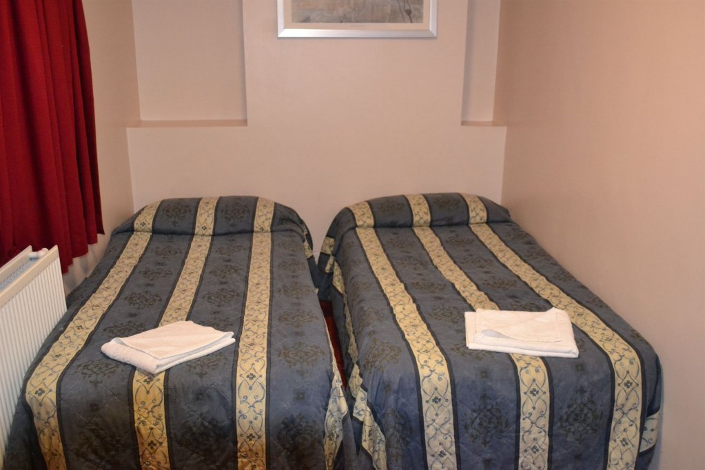 Фото The Blair Victoria Hotel