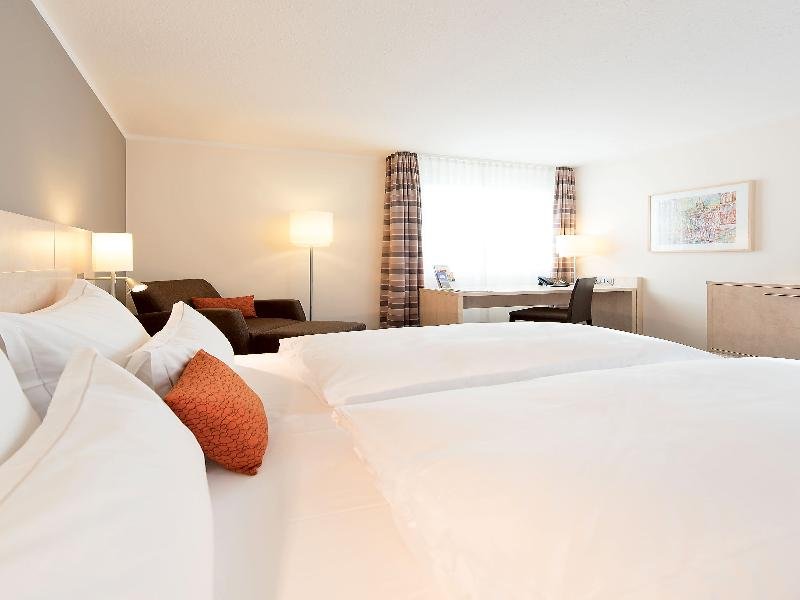 Фото Mercure Hotel Dusseldorf Sud