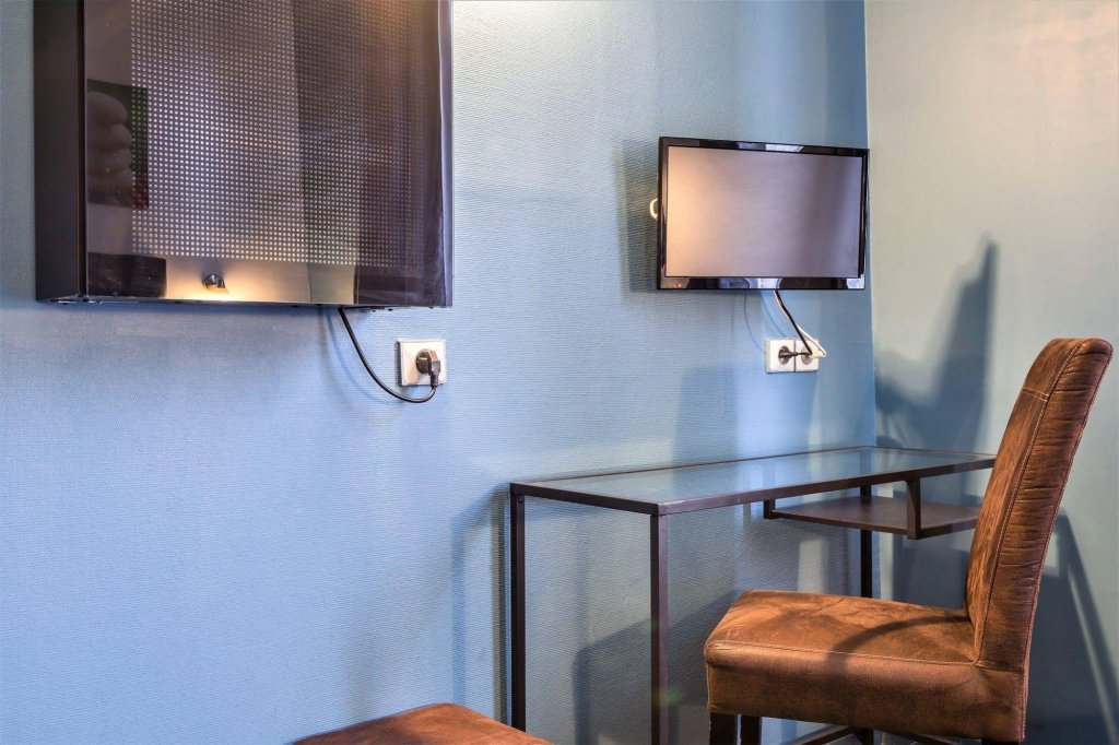 Фото Hôtel Du Maine