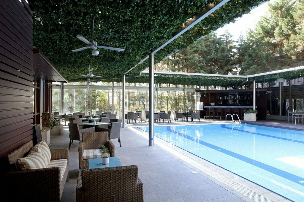 Фото Zeus Thessaloniki Lazart