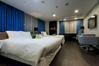 Фото Pharos Hotel