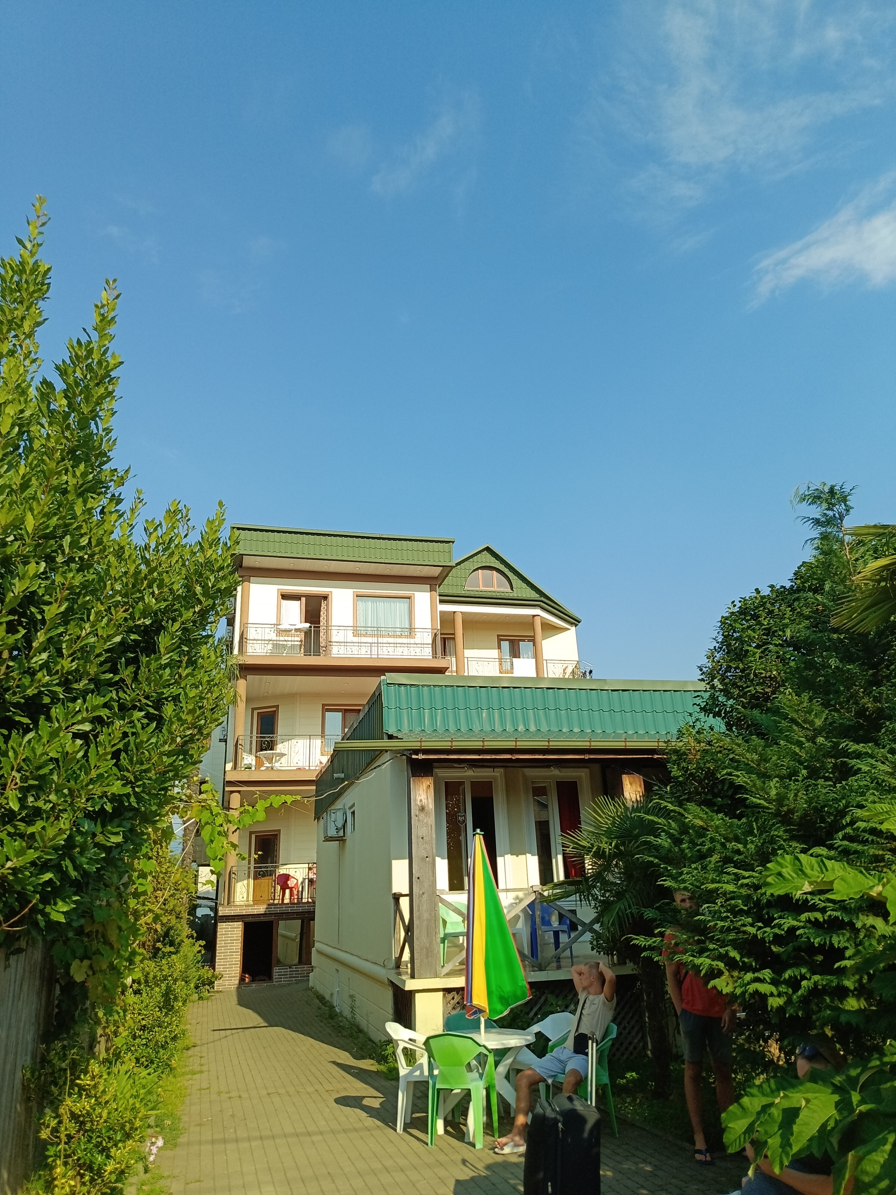 Фото отеля 1