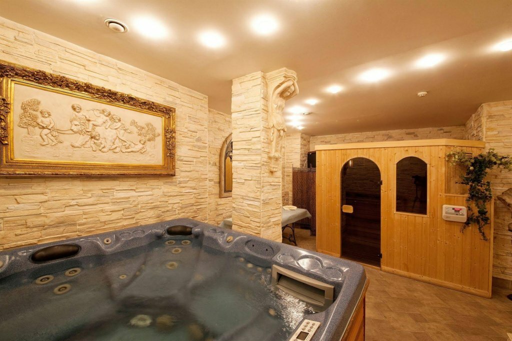 Фото Grand Hotel London