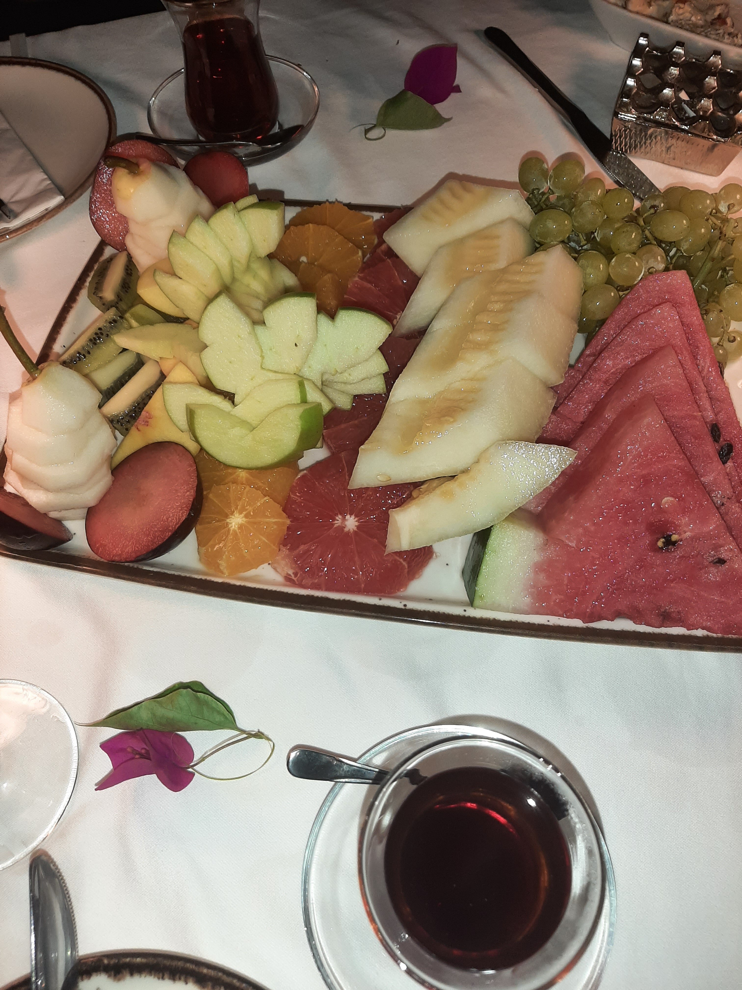 Фото Zeytinada Hotel