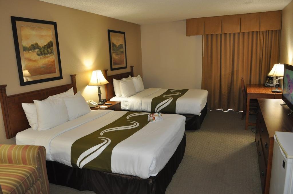 Фото Quality Inn & Suites Plano East - Richardson