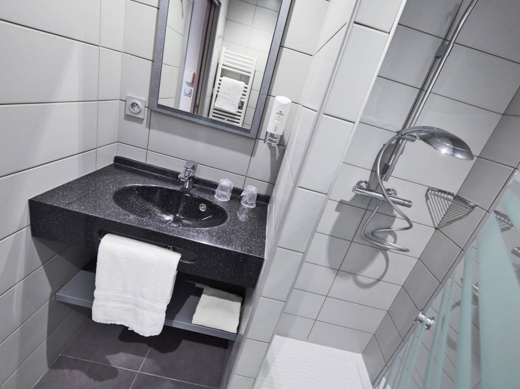 Фото Première Classe Lyon Est - Saint-Priest Eurexpo