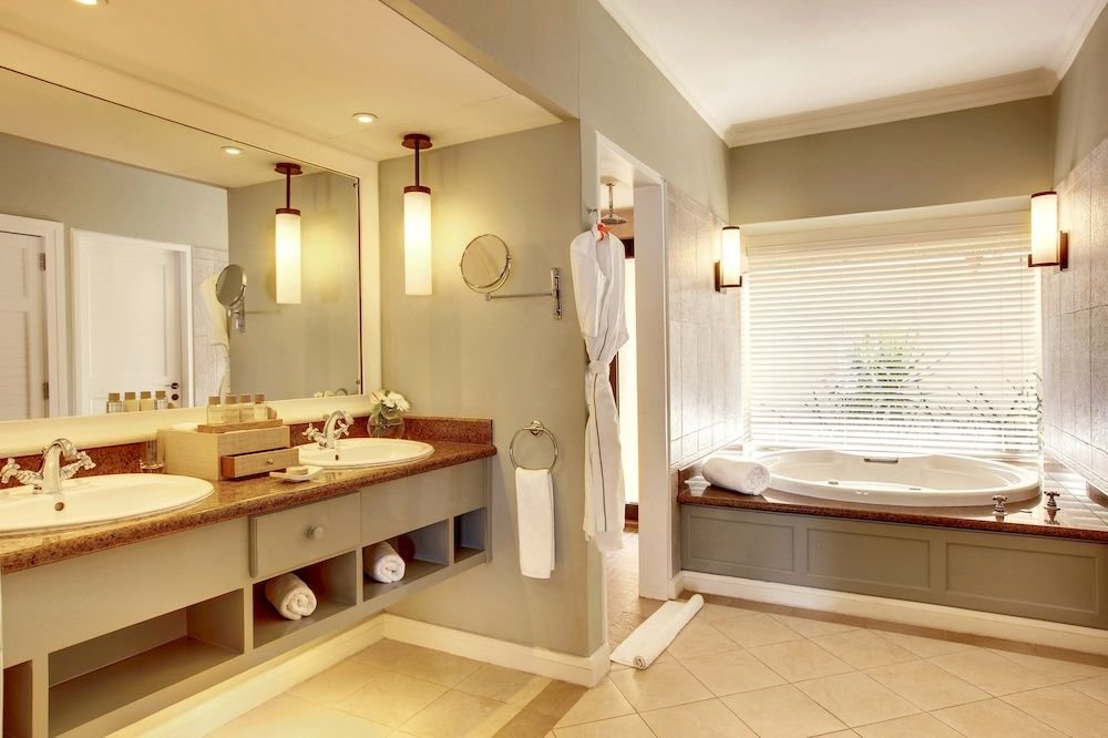 Фото Outrigger Mauritius Beach Resort