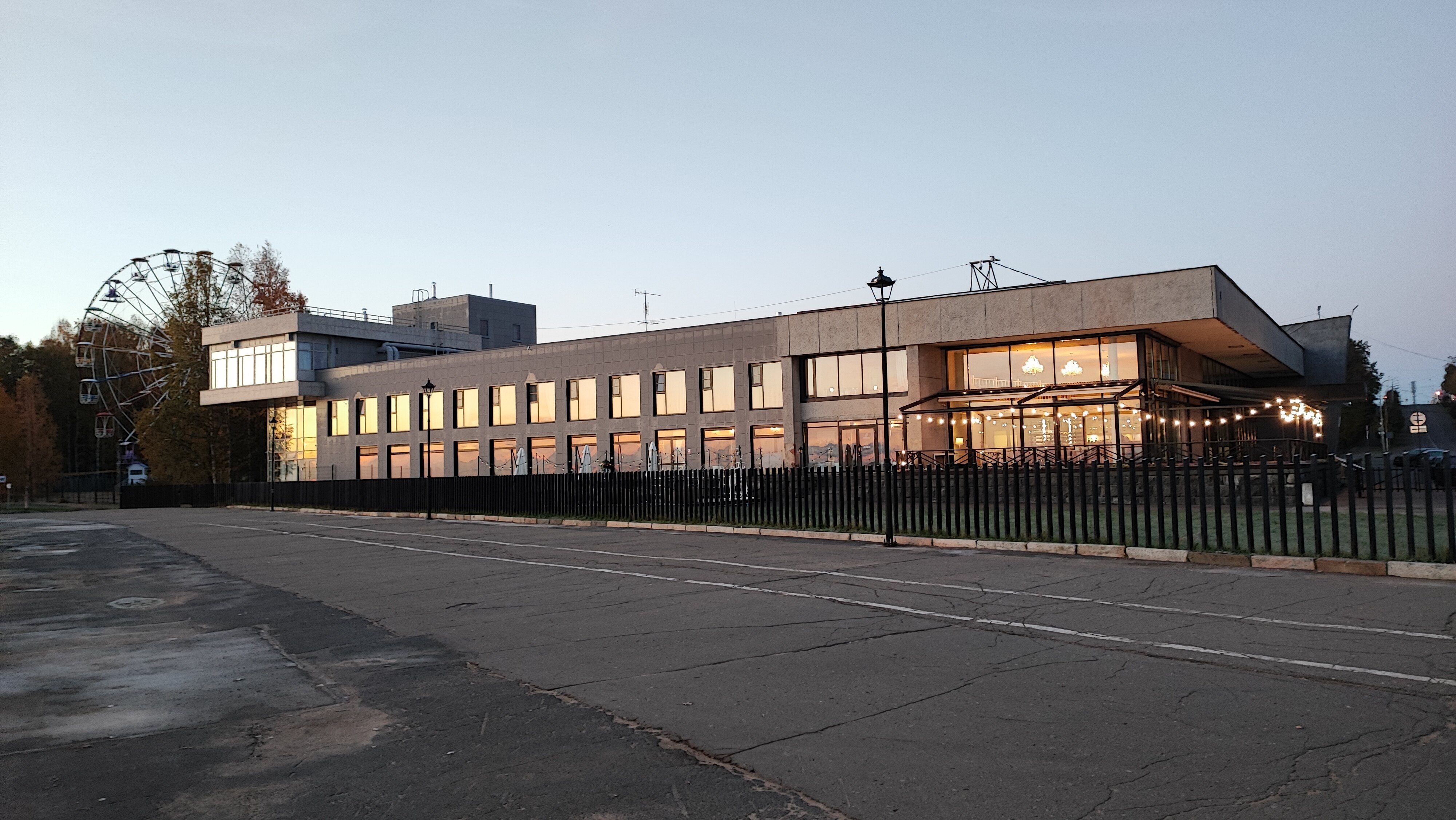 Фото Фрегат