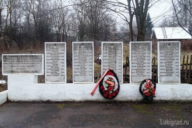 Monument, memorial Памятный знак землякам, погибшим в годы Великой Отечественной войны, Pskov Oblast, photo