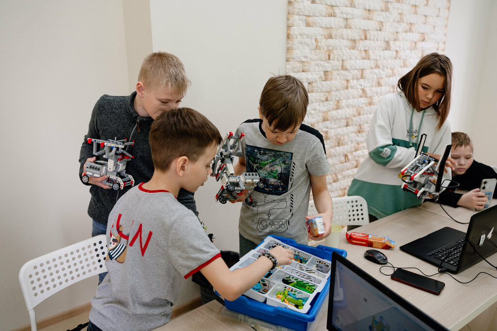 التعليم الإضافي SHkola robototekhniki i programmirovaniya Liga Robotov ، ، صورة